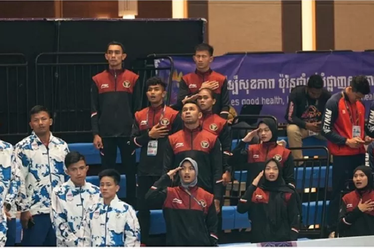 Kerjasama erat dalam tim sangat penting untuk mempertahankan konsistensi dan semangat juang.