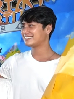Selebgram pencak silat menjadi fenomena baru di dunia media sosial, menarik jutaan pengikut dengan konten inspiratif.